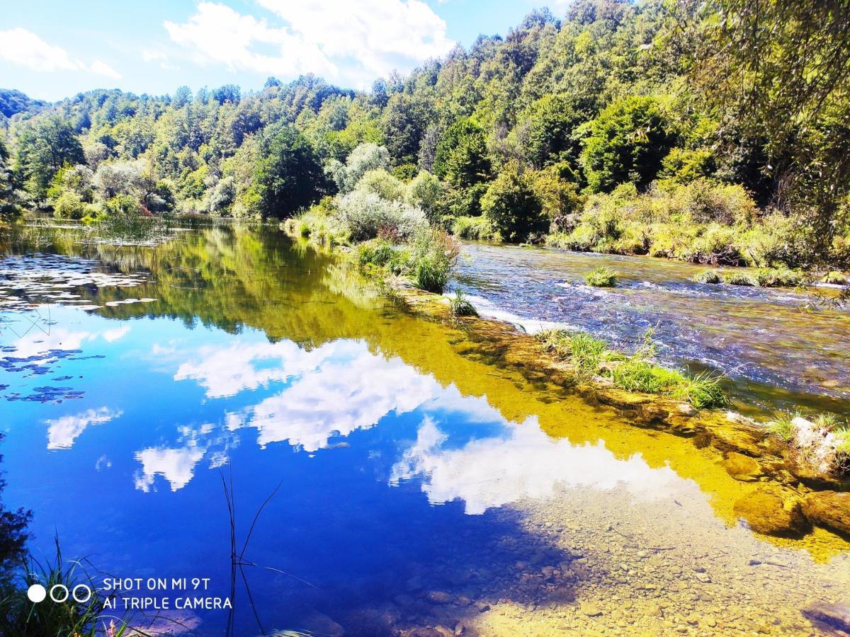 Smaragd River Near Rastoke & Plitvice Lakes Slunj Bagian luar foto