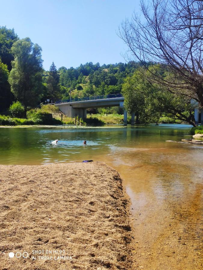 Smaragd River Near Rastoke & Plitvice Lakes Slunj Bagian luar foto