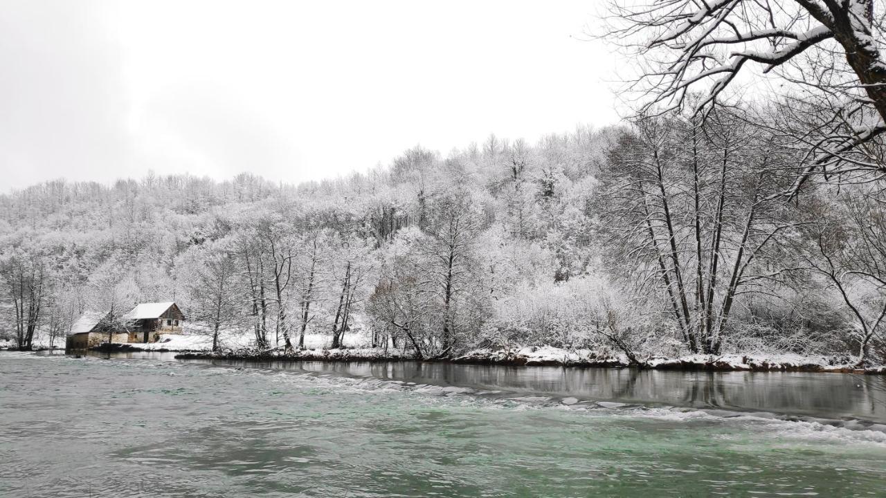 Smaragd River Near Rastoke & Plitvice Lakes Slunj Bagian luar foto