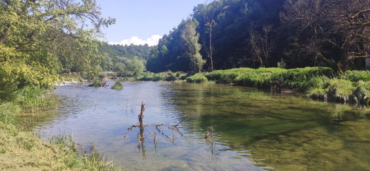 Smaragd River Near Rastoke & Plitvice Lakes Slunj Bagian luar foto