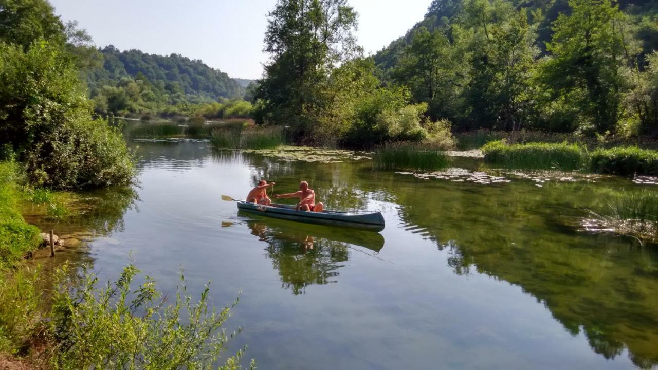 Smaragd River Near Rastoke & Plitvice Lakes Slunj Bagian luar foto